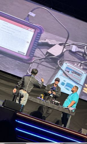 Toshio ministrando treinamento técnico
